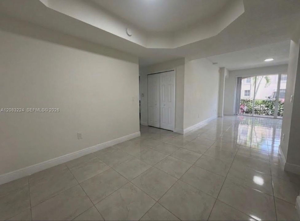 For Rent: $2,700 (3 beds, 2 baths, 1271 Square Feet)