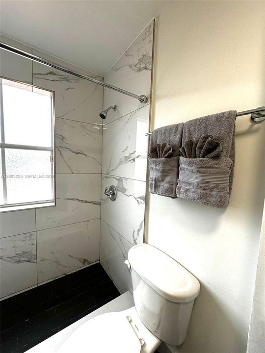 For Sale: $775,000 (4 beds, 3 baths, 2043 Square Feet)
