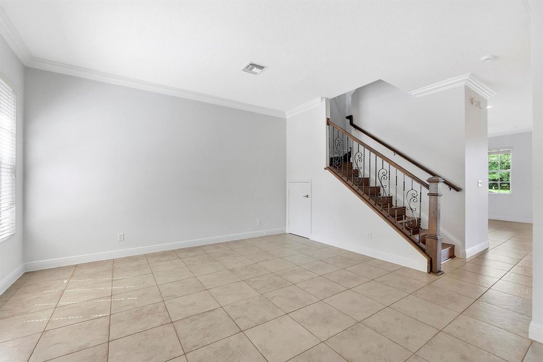 3505 Lakeside Dr_005