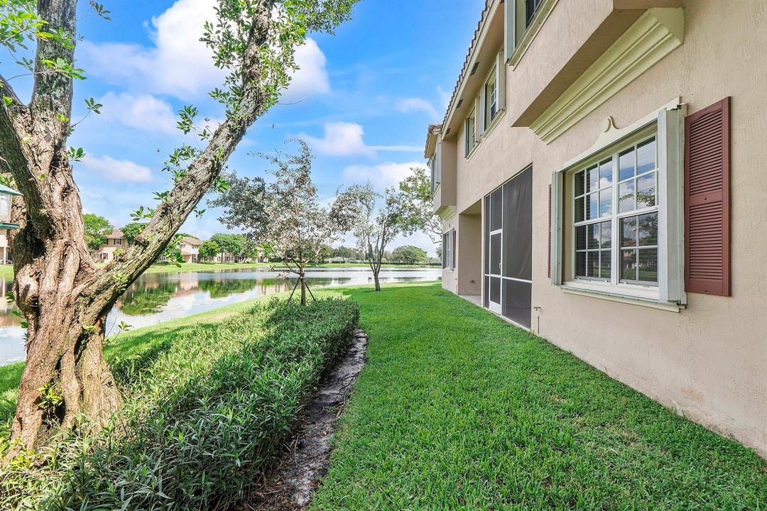 3505 Lakeside Dr_032