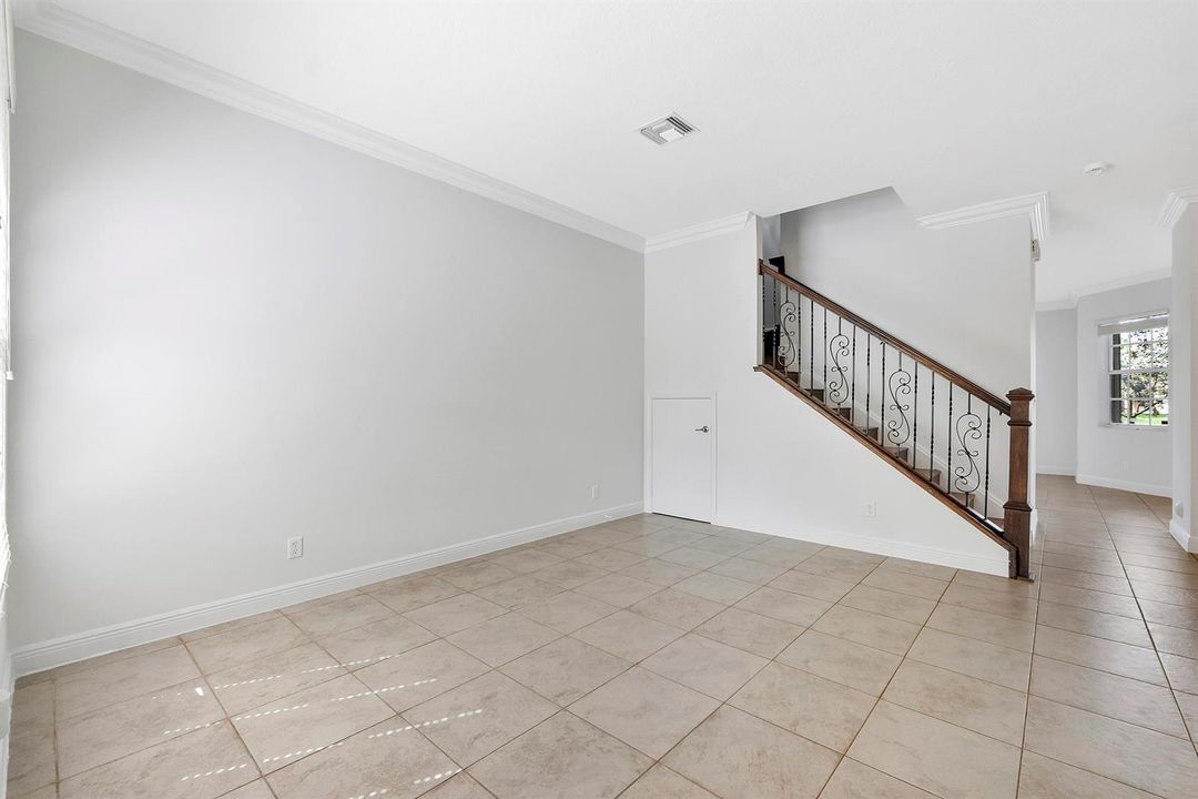 3505 Lakeside Dr_004