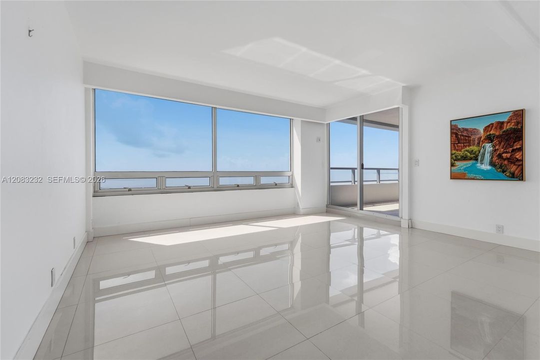 For Sale: $1,015,000 (2 beds, 2 baths, 1640 Square Feet)
