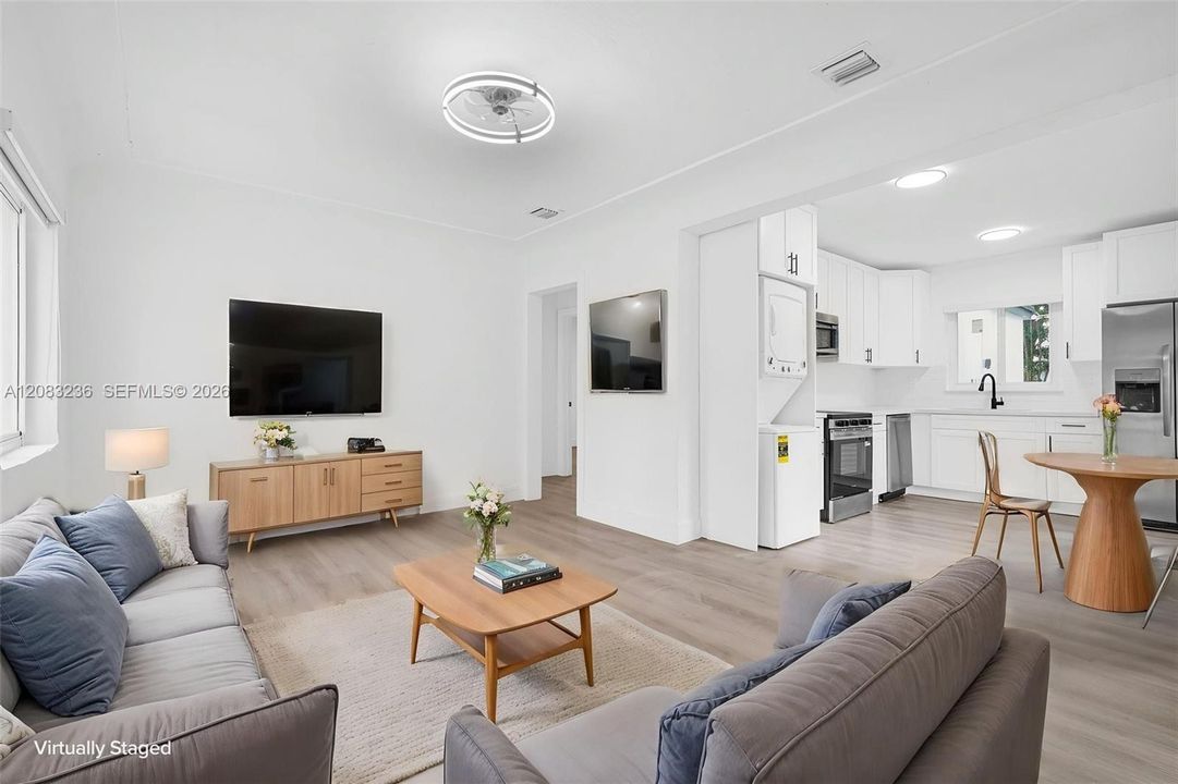 For Rent: $4,500 (4 beds, 3 baths, 1244 Square Feet)