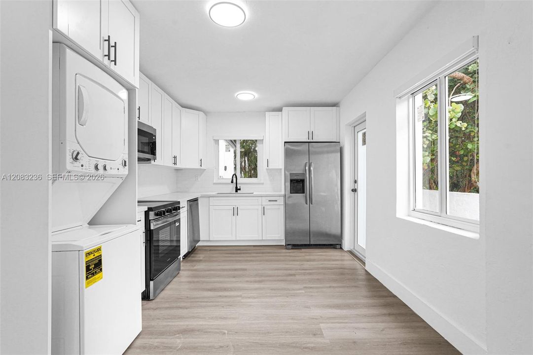 For Rent: $4,500 (4 beds, 3 baths, 1244 Square Feet)