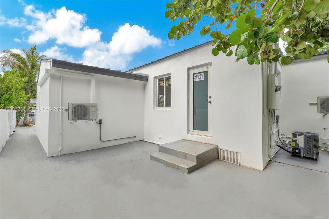For Rent: $4,500 (4 beds, 3 baths, 1244 Square Feet)