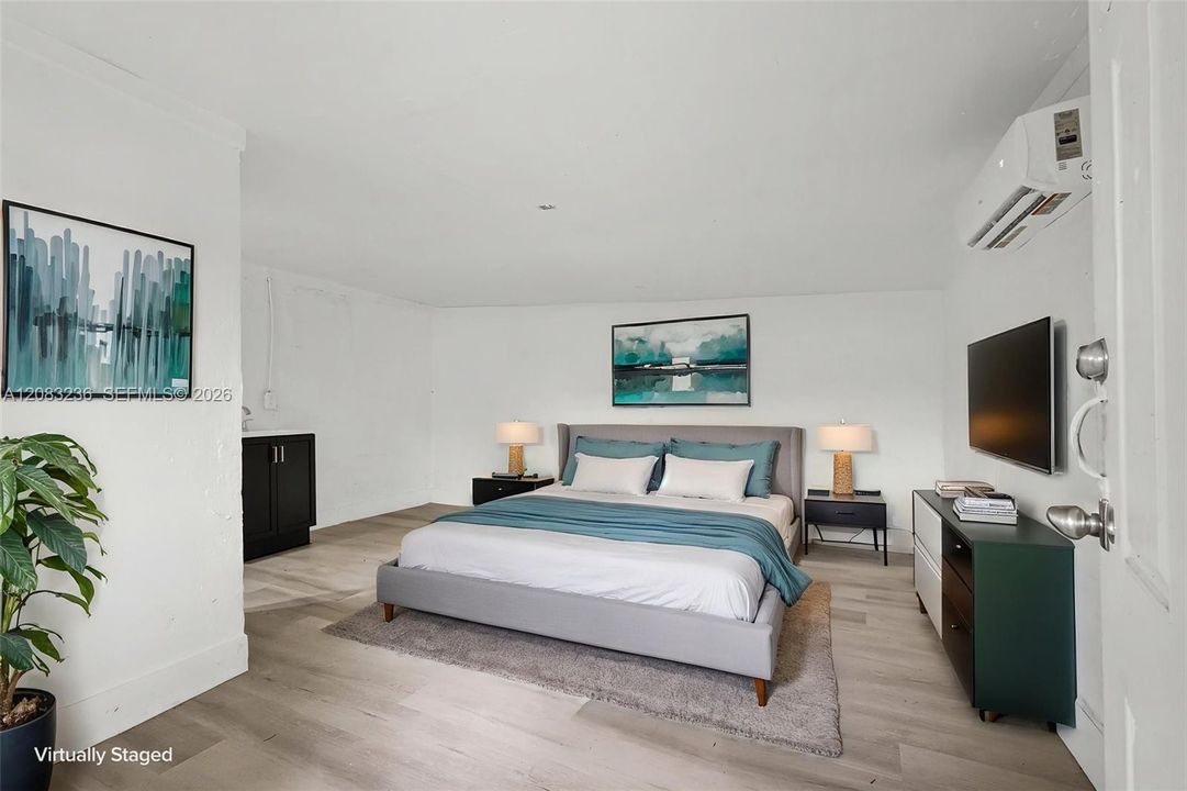 For Rent: $4,500 (4 beds, 3 baths, 1244 Square Feet)