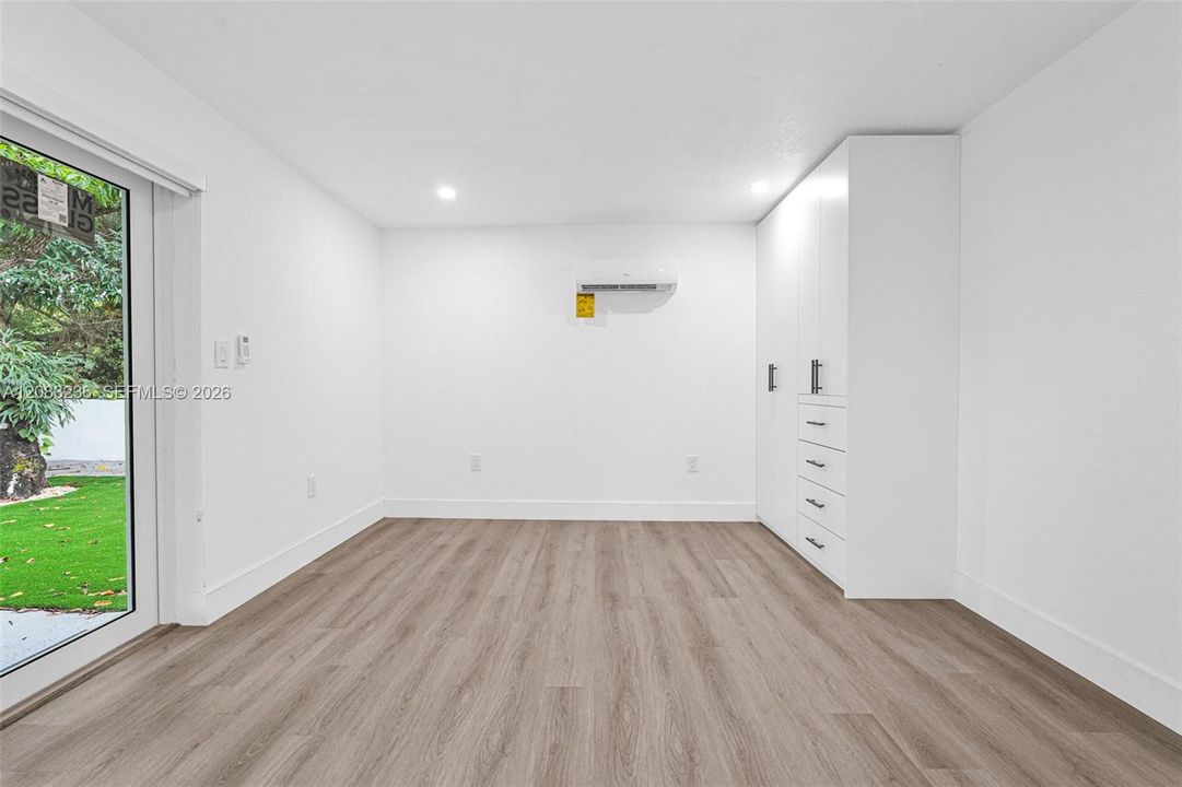 For Rent: $4,500 (4 beds, 3 baths, 1244 Square Feet)
