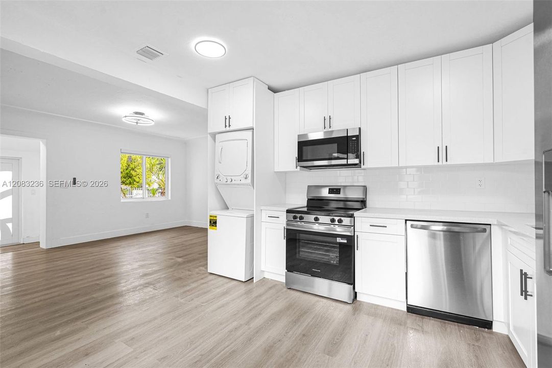 For Rent: $4,500 (4 beds, 3 baths, 1244 Square Feet)