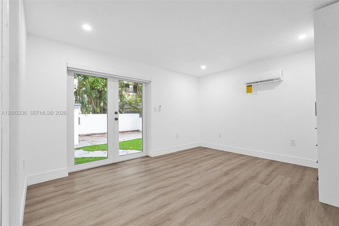 For Rent: $4,500 (4 beds, 3 baths, 1244 Square Feet)