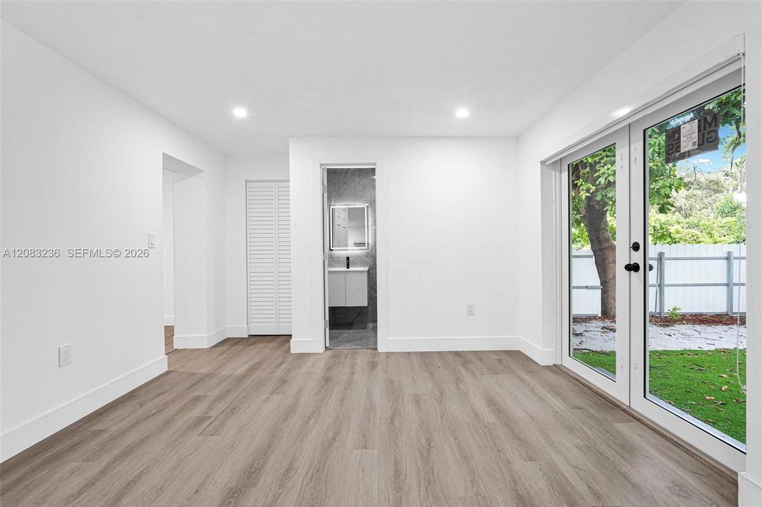 For Rent: $4,500 (4 beds, 3 baths, 1244 Square Feet)