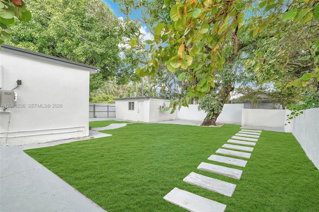 For Rent: $4,500 (4 beds, 3 baths, 1244 Square Feet)