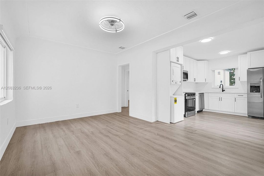 For Rent: $4,500 (4 beds, 3 baths, 1244 Square Feet)