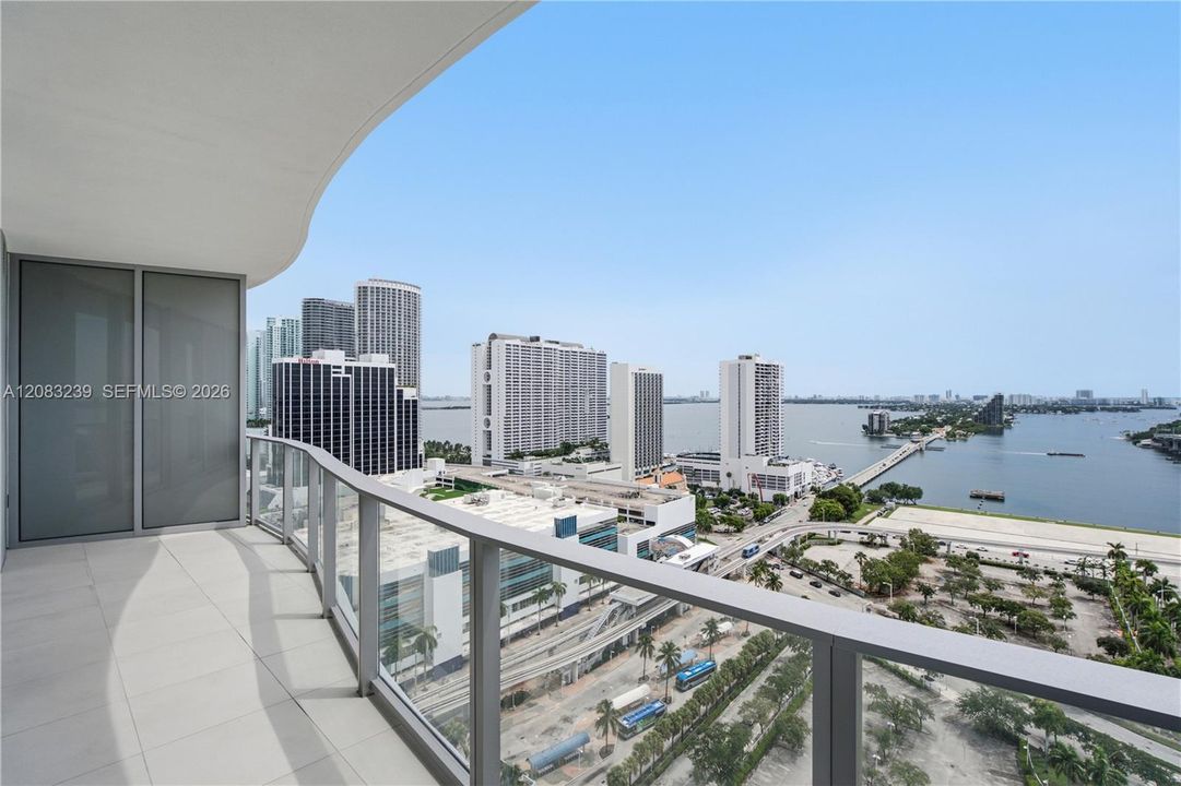 For Rent: $6,500 (1 beds, 2 baths, 1216 Square Feet)