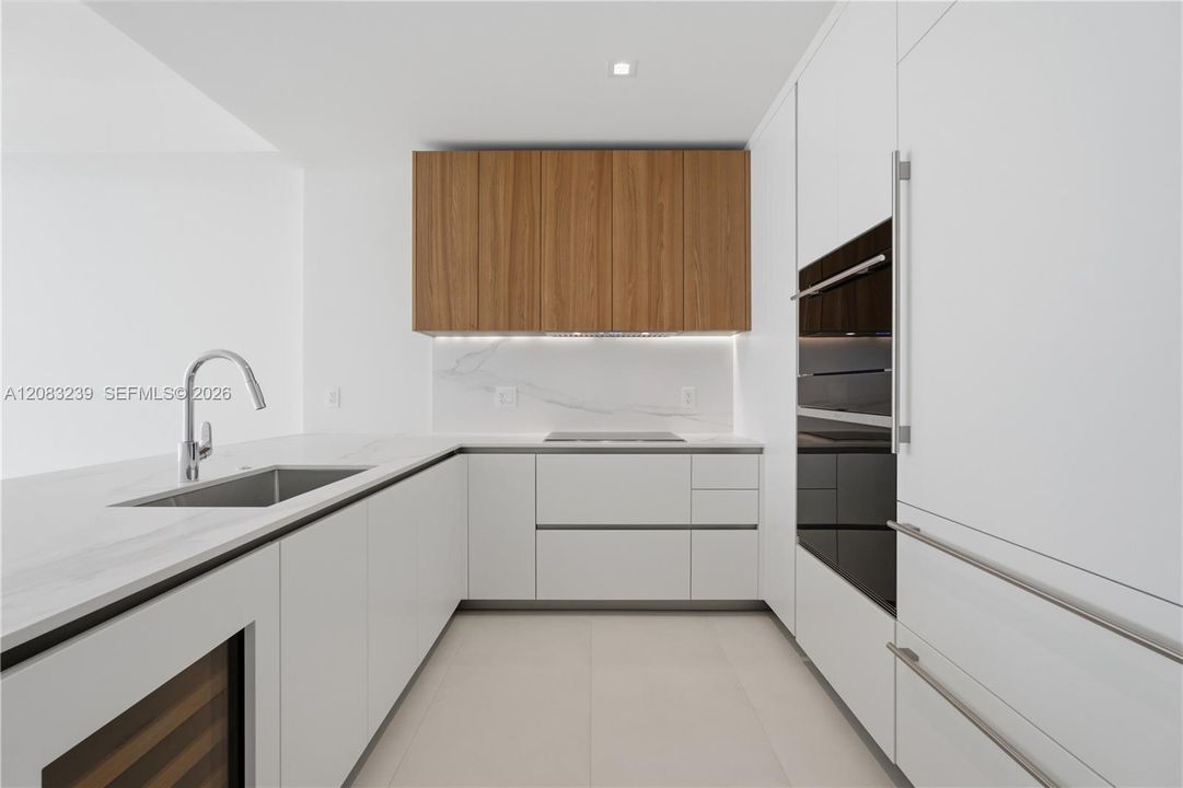 For Rent: $6,500 (1 beds, 2 baths, 1216 Square Feet)