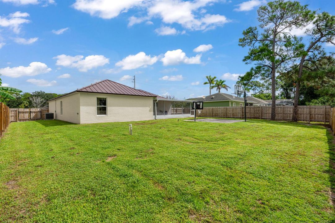 Full Backyard Privacy Fence
