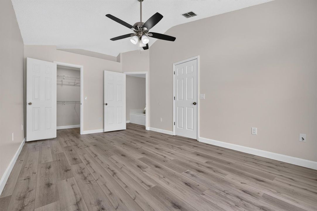 Large and Spacious Primary Suite