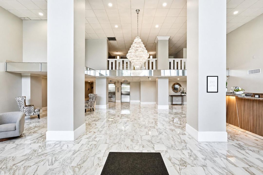 3450 LOBBY Chandelier Entrance