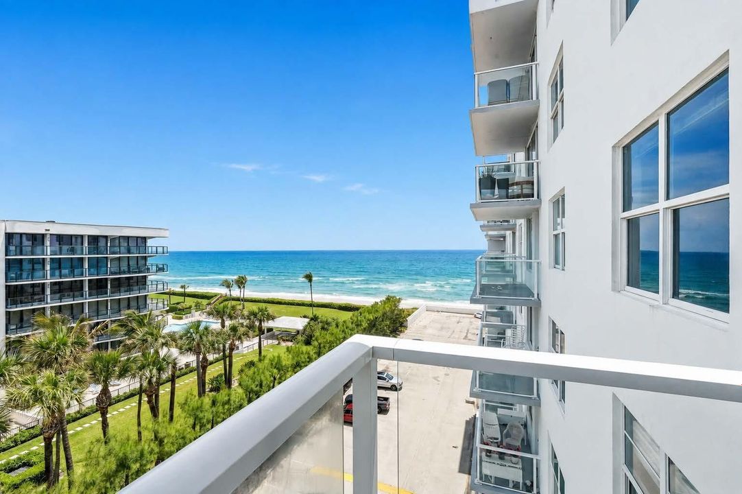 view of ocean from balcony 723