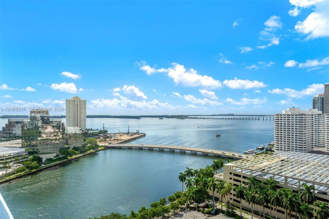 For Rent: $4,700 (2 beds, 2 baths, 1255 Square Feet)
