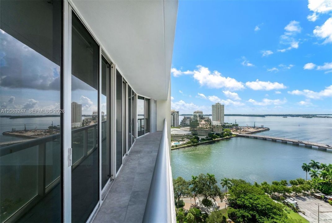 For Rent: $4,700 (2 beds, 2 baths, 1255 Square Feet)