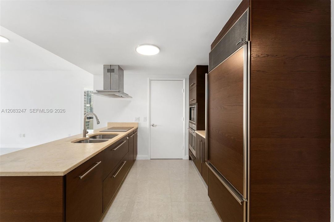 For Rent: $4,700 (2 beds, 2 baths, 1255 Square Feet)