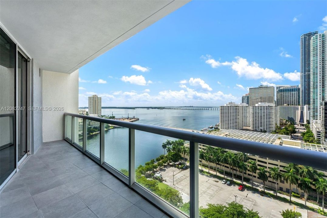For Rent: $4,700 (2 beds, 2 baths, 1255 Square Feet)