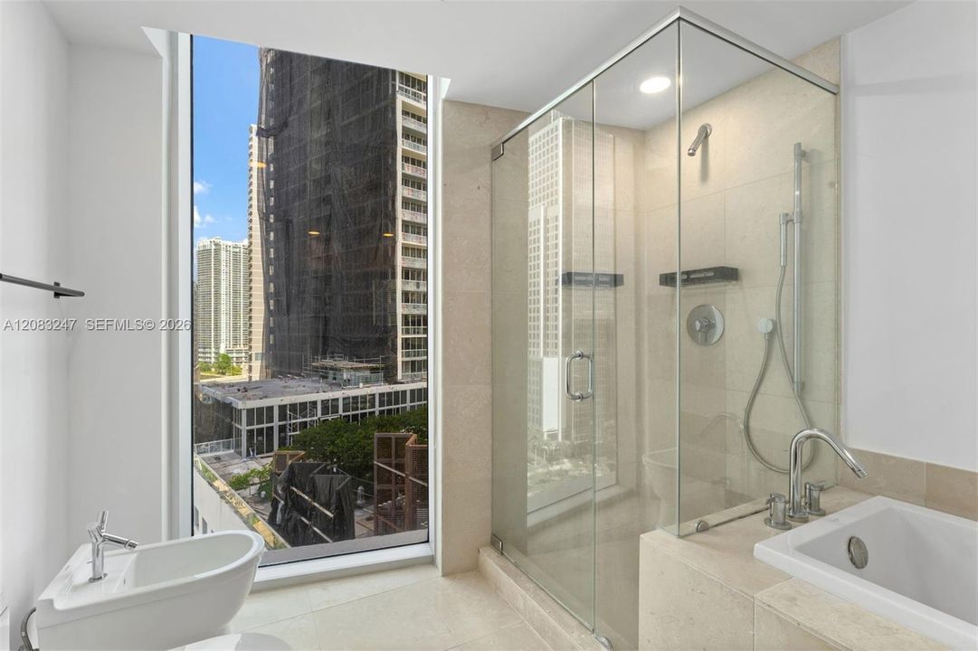 For Rent: $4,700 (2 beds, 2 baths, 1255 Square Feet)