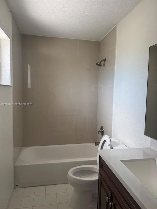 В аренду: $2,500 (2 спален, 2 ванн, 970 Квадратных фут)