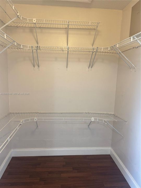 В аренду: $2,500 (2 спален, 2 ванн, 970 Квадратных фут)