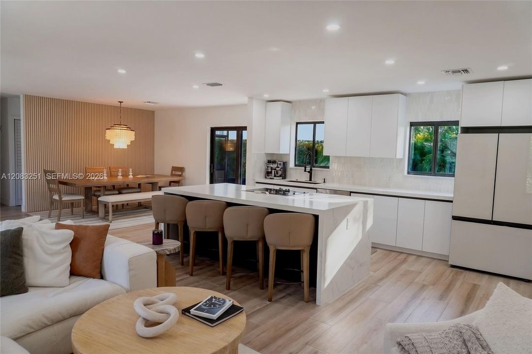 For Rent: $4,500 (3 beds, 2 baths, 1726 Square Feet)