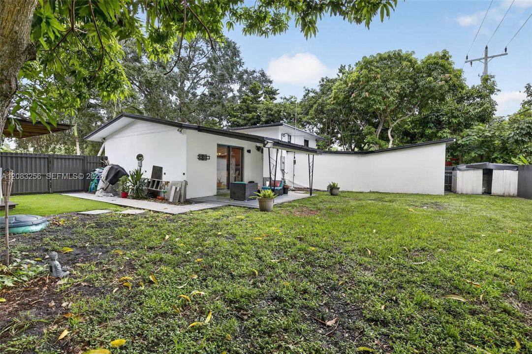 En Renta: $3,950 (3 camas, 2 baños, 1953 Pies cuadrados)