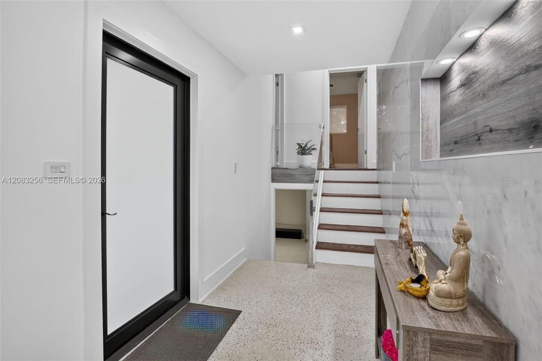 En Renta: $3,950 (3 camas, 2 baños, 1953 Pies cuadrados)