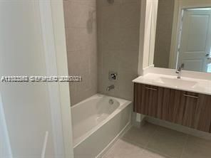 For Rent: $3,400 (3 beds, 2 baths, 1102 Square Feet)