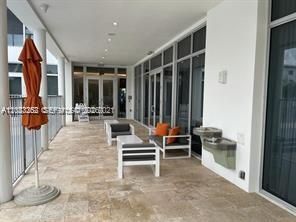 For Rent: $3,400 (3 beds, 2 baths, 1102 Square Feet)