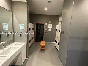 For Rent: $3,400 (3 beds, 2 baths, 1102 Square Feet)