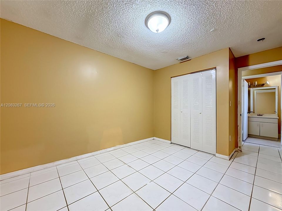 For Sale: $545,000 (4 beds, 2 baths, 1909 Square Feet)