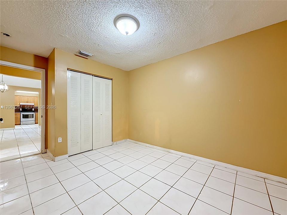 For Sale: $545,000 (4 beds, 2 baths, 1909 Square Feet)