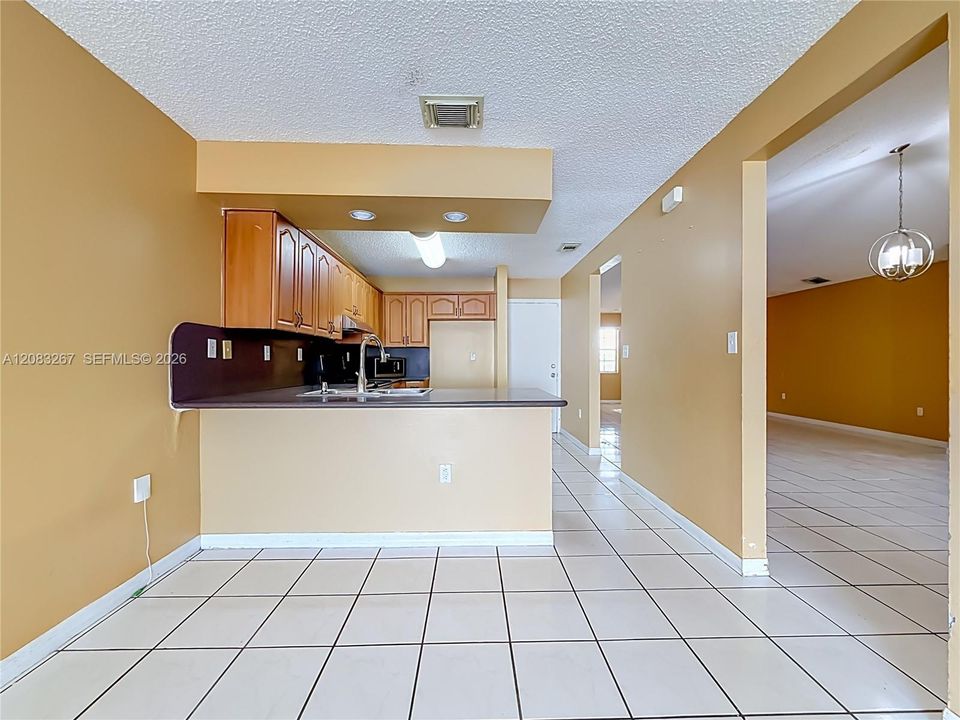 For Sale: $545,000 (4 beds, 2 baths, 1909 Square Feet)