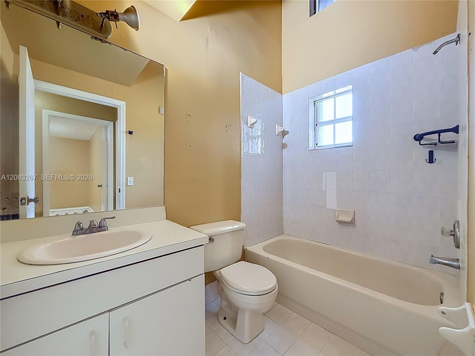 For Sale: $545,000 (4 beds, 2 baths, 1909 Square Feet)