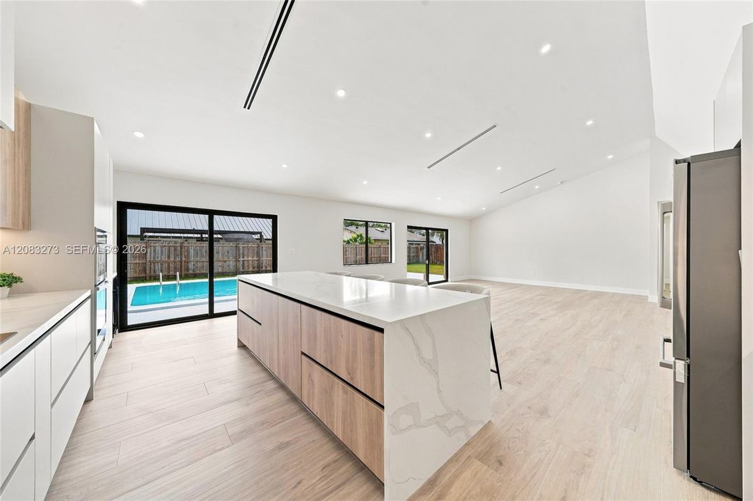 На продажу: $975,000 (3 спален, 2 ванн, 1711 Квадратных фут)