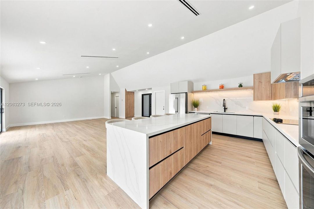 На продажу: $975,000 (3 спален, 2 ванн, 1711 Квадратных фут)