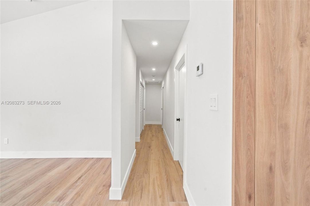 На продажу: $975,000 (3 спален, 2 ванн, 1711 Квадратных фут)