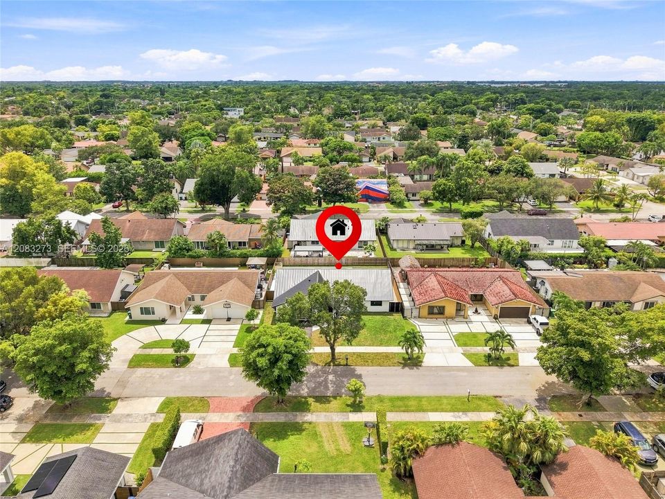 На продажу: $975,000 (3 спален, 2 ванн, 1711 Квадратных фут)