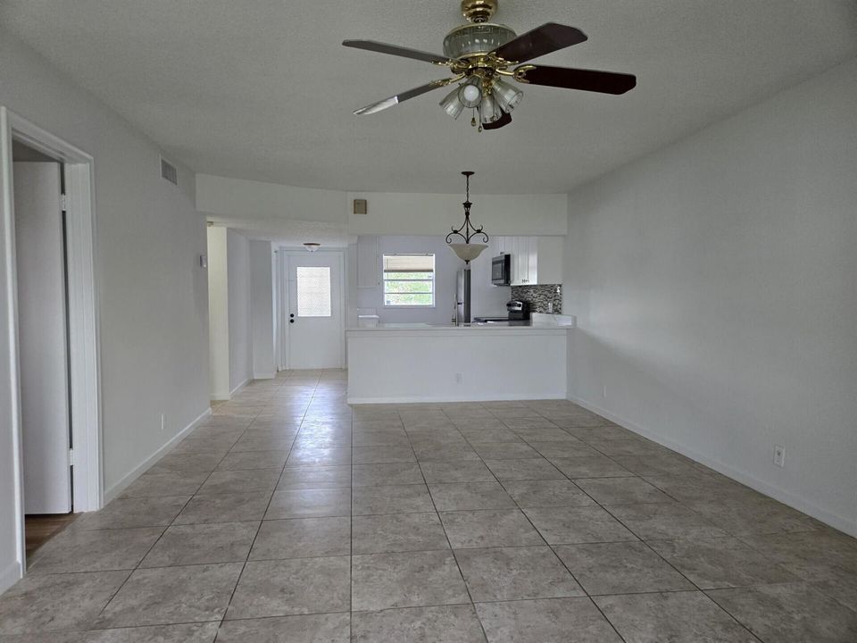 ec86d7e3-61a7-405b-9a1c-967b9f3bb0d3