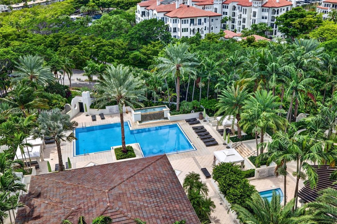 For Sale: $895,000 (2 beds, 2 baths, 1910 Square Feet)