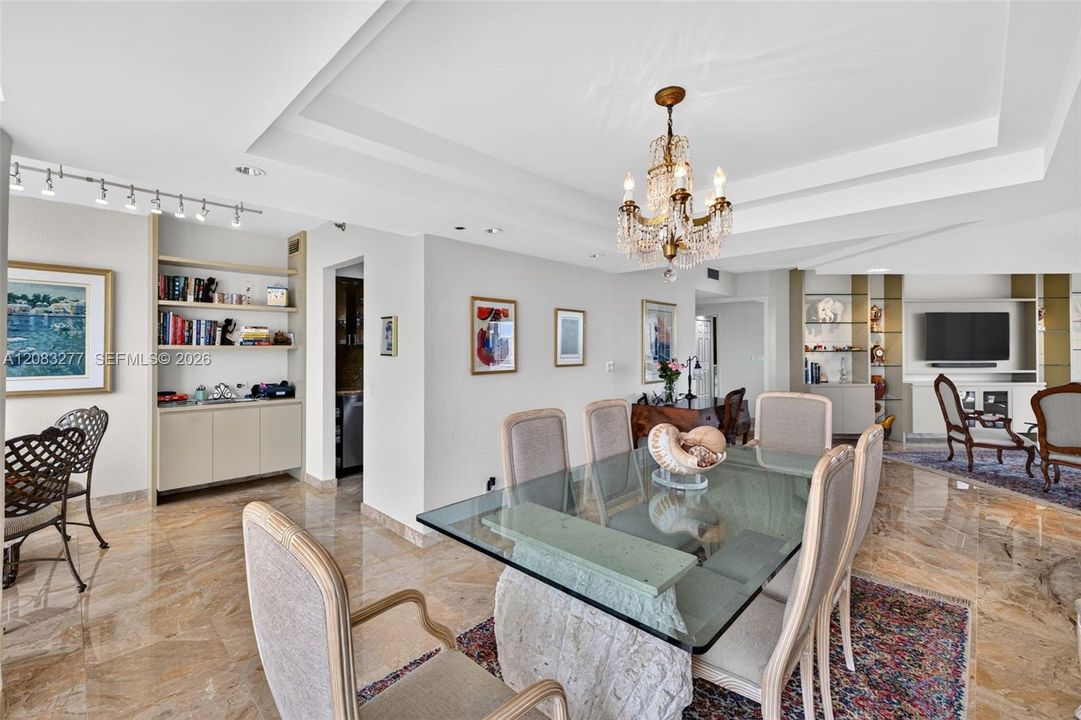 For Sale: $895,000 (2 beds, 2 baths, 1910 Square Feet)