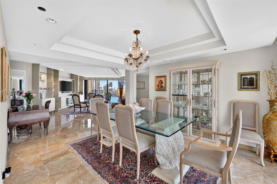 For Sale: $895,000 (2 beds, 2 baths, 1910 Square Feet)