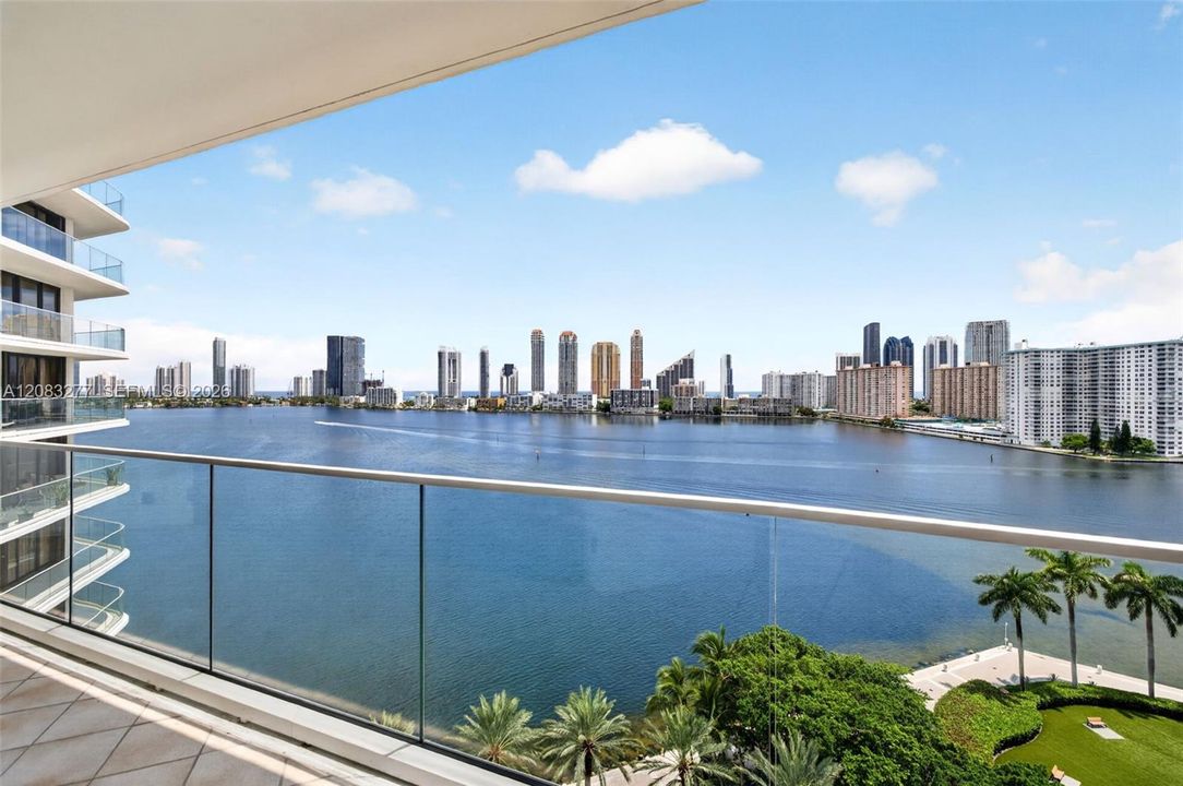 For Sale: $895,000 (2 beds, 2 baths, 1910 Square Feet)