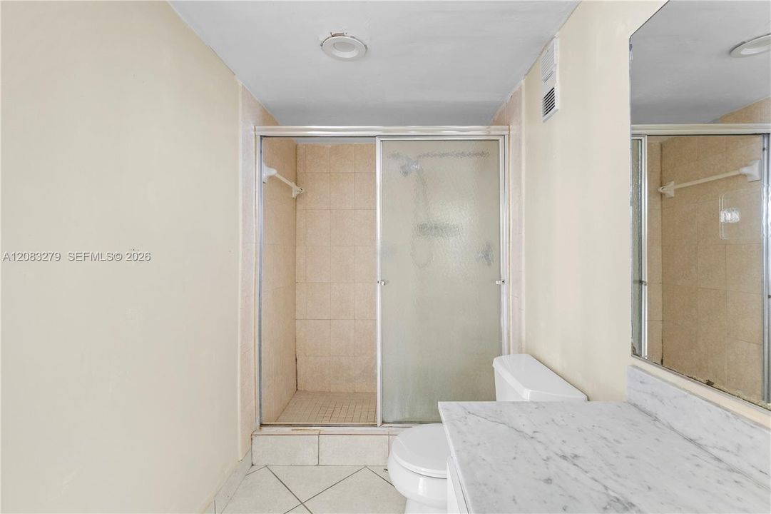 En Venta: $277,000 (2 camas, 2 baños, 1257 Pies cuadrados)
