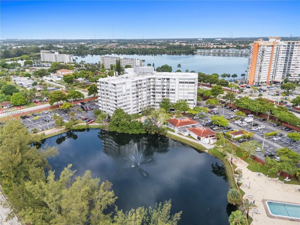 En Venta: $277,000 (2 camas, 2 baños, 1257 Pies cuadrados)